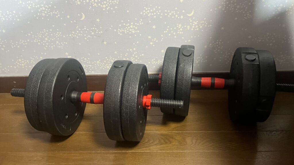 黒い可変式ダンベル