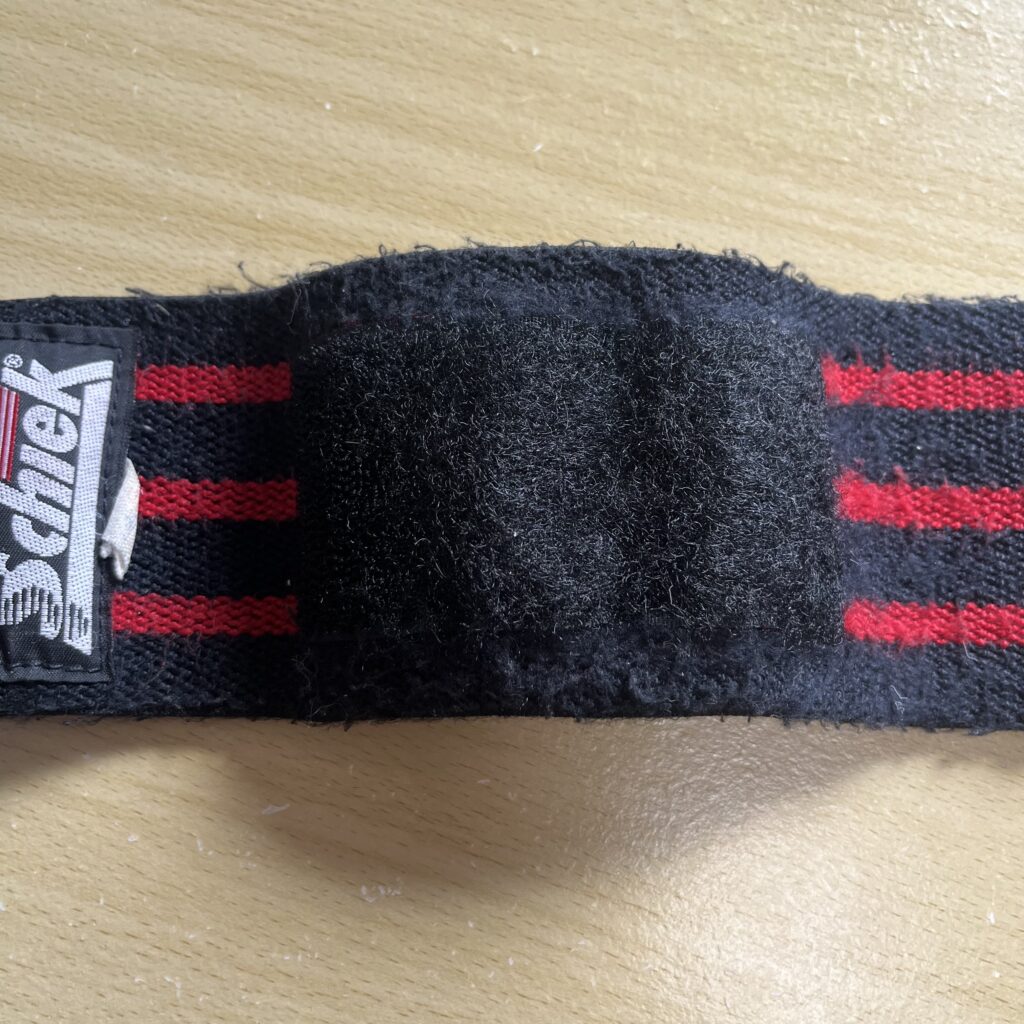 シーク リストラップの弱くなったマジックテープ表面