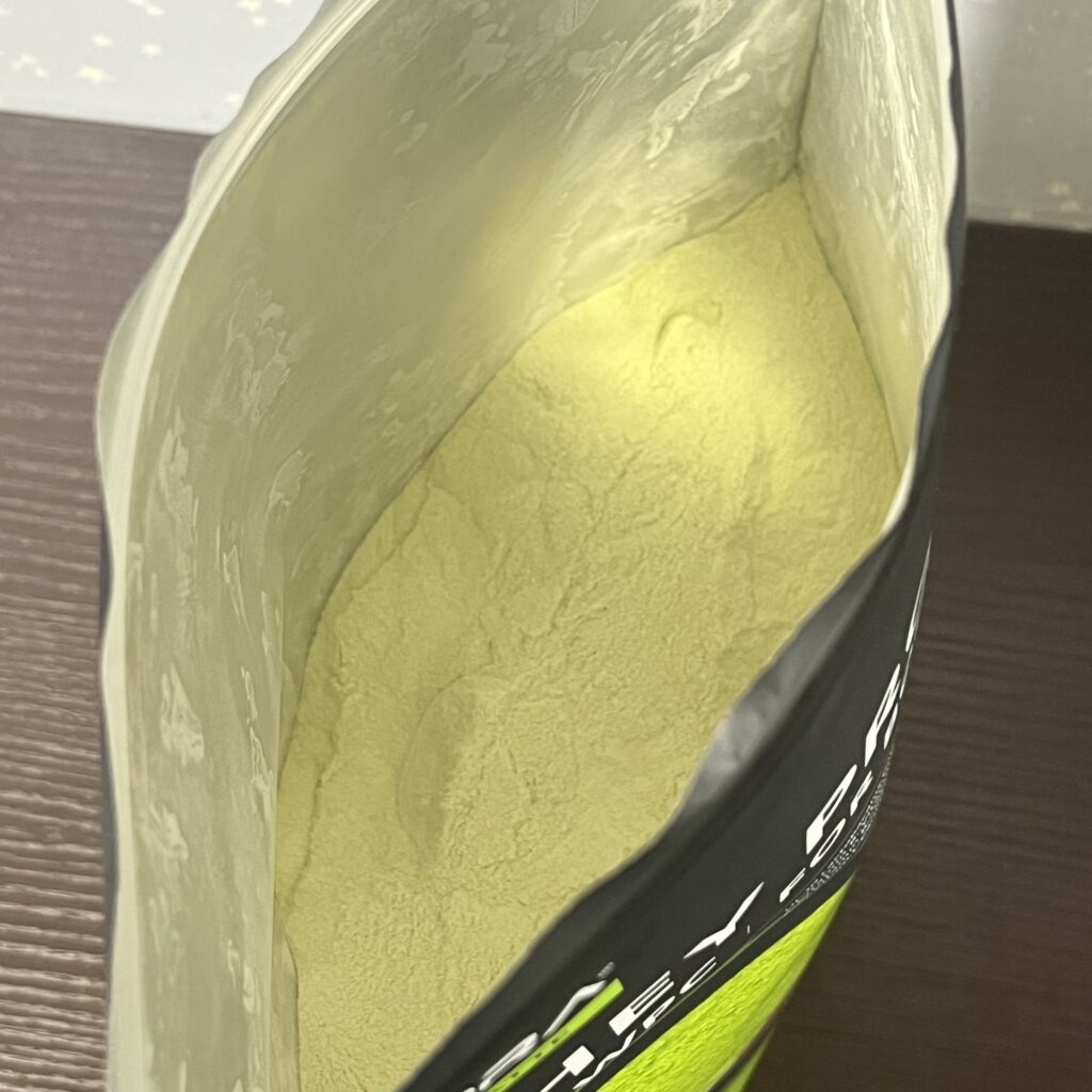 ウルトラ抹茶ラテ風味の中身写真