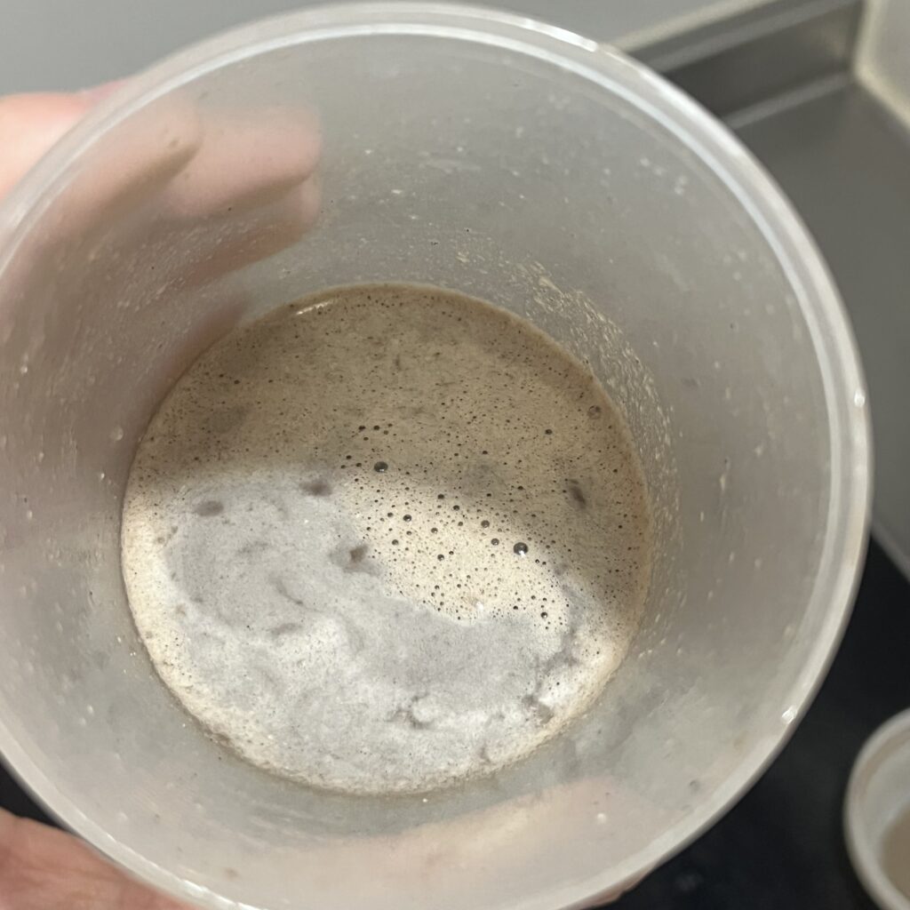 ウルトラのダークチョコレートプロテイン泡立ちの状態