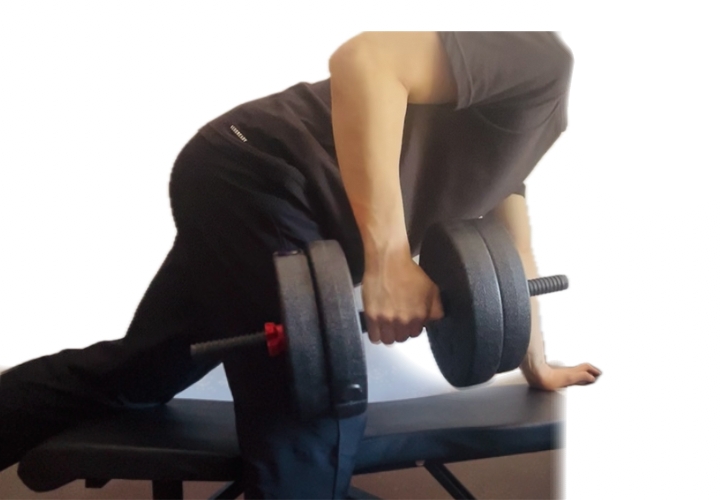 ダンベルローイング